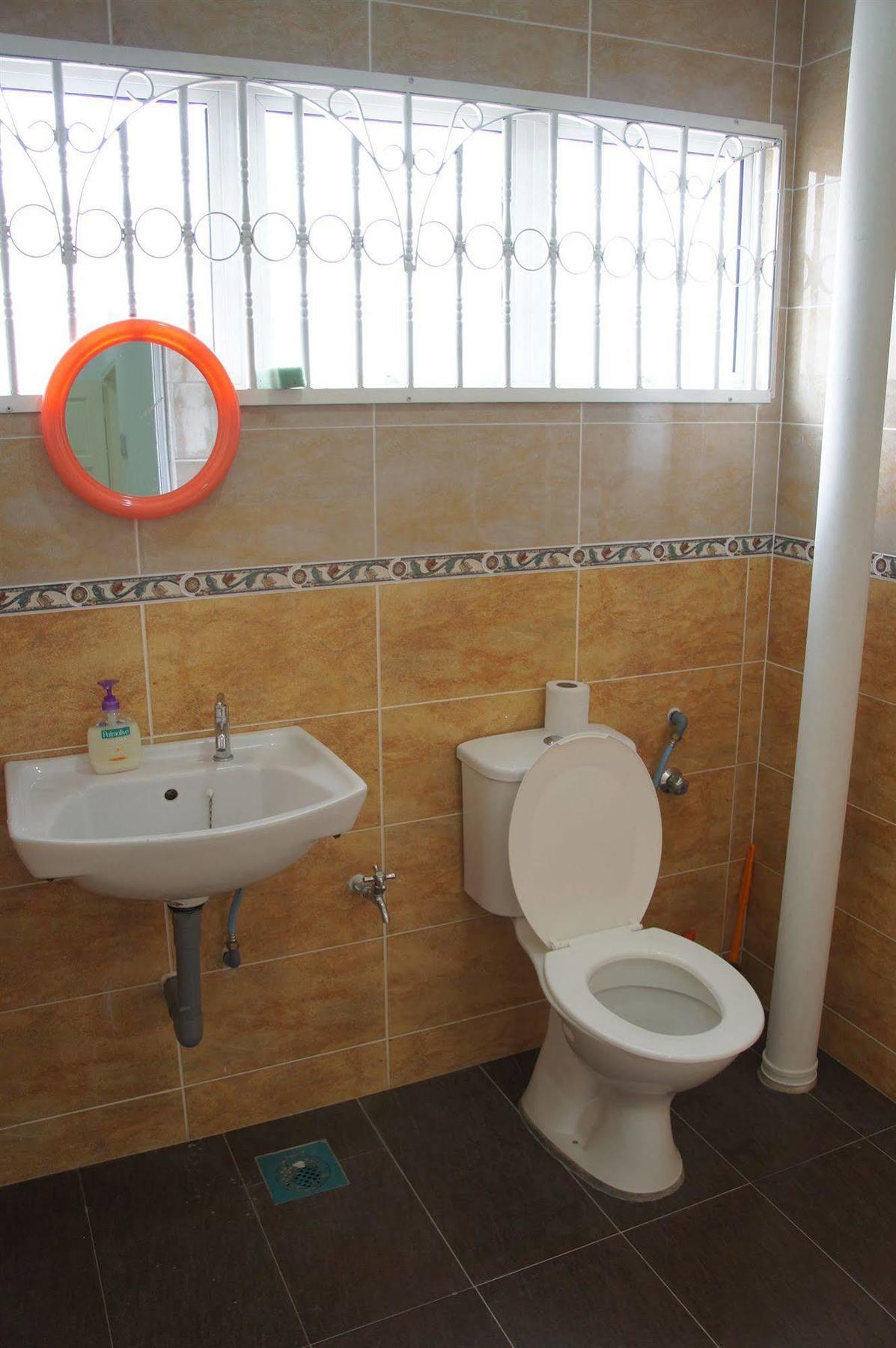 Sunshine Jonker Guesthouse Малакка Экстерьер фото